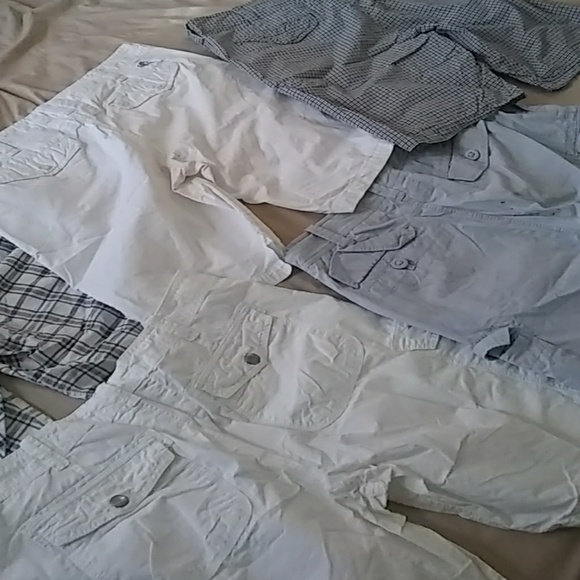 Express Shorts - Picture 5 of 5